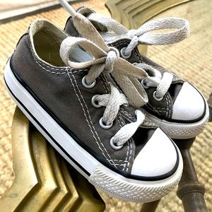 Gray Converse size 5